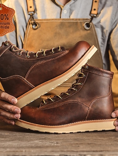  Botas clásicas marrones con puntera de mocasín para hombre con diseño de cordones y suela cosida, estilo de ropa de trabajo cómoda para actividades al aire libre y uso diario informal.