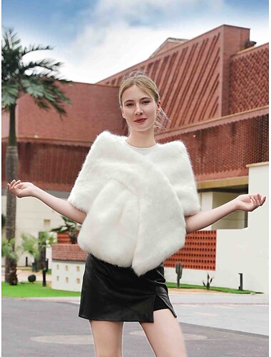  Avvolgenti in Pelliccia Sintetica Elegante Da Sposa Senza Maniche Manica a pipistrello Poliestere Stole da matrimonio Con Colore puro Per Occasione speciale Autunno & Inverno