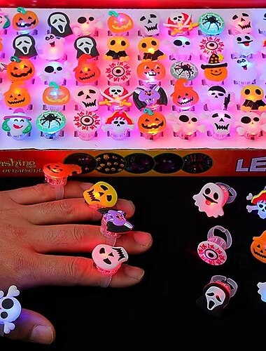  40pezzi Anelli Halloween Luce LED Che Brillano al Buio - Design di Zucche Teschi e Pipistrelli Divertimento a Batteria per Feste Decorazioni e Celebrazioni Accessori Giocosi in Plastica Durevole