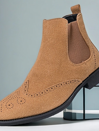  Botas Chelsea masculinas estilo camurça bege, estilo slip-on, com laterais elásticas, ajuste confortável para uso casual elegante, festas e trabalho