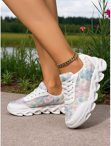  hvite damesneakers med fargerikt blomstermønster – lette, avslappede motesko for turgåing, reiser og streetwear