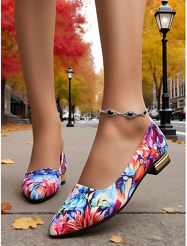  Fargerike damesko med blomstertrykk og lav hæl og metallisk aksent – kunstneriske, komfortable sko i vintagestil for høstens streetwear og byturer