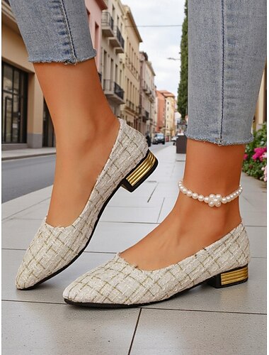  Bunte Damen-Ballerinas mit Blumenmuster und niedrigem Absatz und metallischem Akzent – bequeme Schuhe im künstlerischen Vintage-Stil für herbstliche Streetwear und Stadtbummel