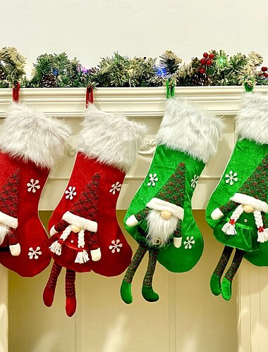  jouluiset pitkäjalkaiset sukat kasvottomat vanhan miehen neulotut sukat punaiset ja vihreät pehmeästä kankaasta valmistetut koristesukat, jotka sopivat täydellisesti joulun ja uudenvuoden juhliin