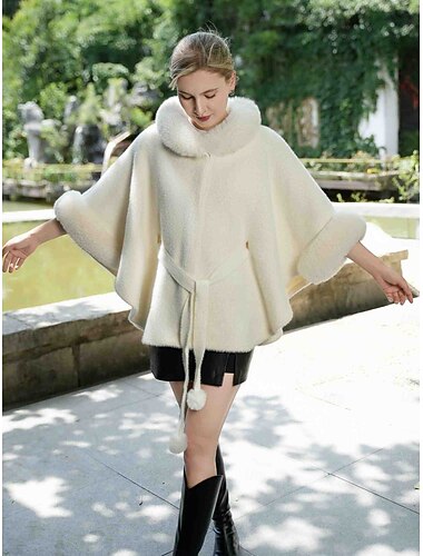  Avvolgenti in Pelliccia Sintetica Elegante Casual Quotidiano Mezza Manica Manica a pipistrello Poliestere Stole da matrimonio Con Lacci Per Occasione speciale Autunno & Inverno