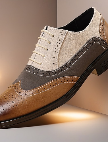 Sapatos brogue oxford masculinos de couro sintético marrom e bege com detalhes em bico fino e design clássico de cadarço, sapatos formais vintage para escritório e festas   Sapatos brogue oxford masculinos de couro sintético marrom e bege com detalhes em bico fino e design clássico de cadarço, sapatos formais vintage para escritório e festas