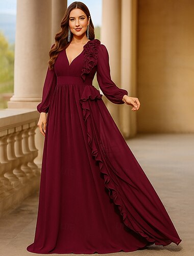  A-linje Golvlängd Bröllopsgästklänning Formella Klänningar Kvällsklänning Mor till bruden Klänning Lång Ärm V-ringad Elegant Vintage Plus Size Chiffon med Volanger