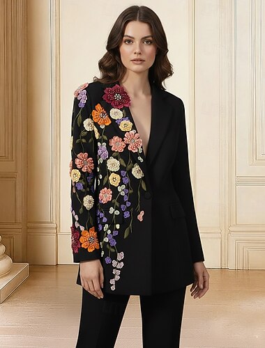 Blazer feminino preto, estilo esportivo, formal, para convidadas de casamento, em poliéster, elegante, manga longa, decote em V, lapelas entalhadas, abotoamento simples, com apliques de renda bordada.   Blazer feminino preto, estilo esportivo, formal, para convidadas de casamento, em poliéster, elegante, manga longa, decote em V, lapelas entalhadas, abotoamento simples, com apliques de renda bordada.
