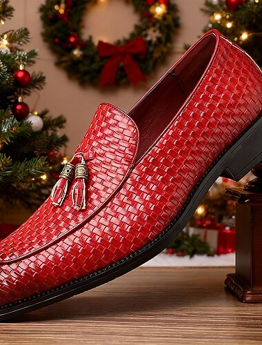  Røde herreloafers i kunstskinn med krokodilletekstur og glidelåsdetaljer – luksuriøse julesko for formelle og semiformelle anledninger