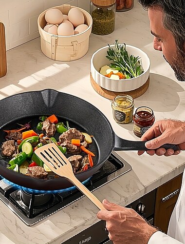  Sada 4 litinových hrnců - pánve s plochým dnem 10 palců, 8 palců, 6 palců s vynikajícími izolačními vlastnostmi vhodné pro vnitřní i venkovní vaření, pánve pro náročné profesionální restaurace