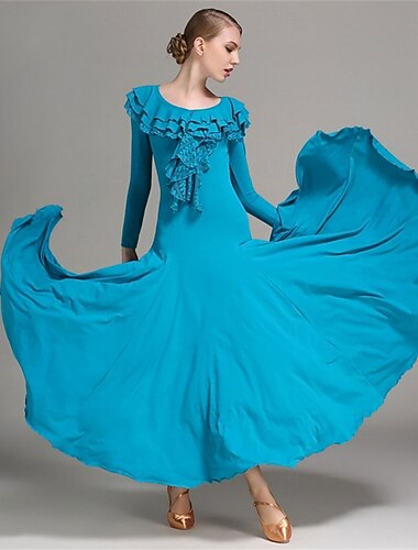  Elegantní modré šaty na společenské tance s volánovým výstřihem a dlouhými rukávy pro latinskoamerické a společenské tance
