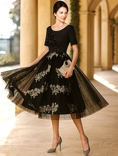  A-linja Polven yli Juhlamekko Coctail-asu Leveähelmainen mekko Lyhythihainen Tiukka pyöreä kaula-aukko Kauha Tyylikäs Luksus Muodollinen Polyesteri Morsiammen äidin asu kanssa Applikaatiot