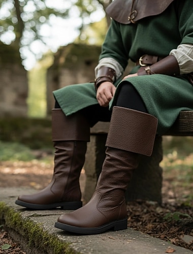 Botas masculinas estilo pirata medieval de couro sintético marrom – botas dobráveis de cano alto para cosplay, feiras renascentistas e eventos temáticos   Botas masculinas estilo pirata medieval de couro sintético marrom – botas dobráveis de cano alto para cosplay, feiras renascentistas e eventos temáticos