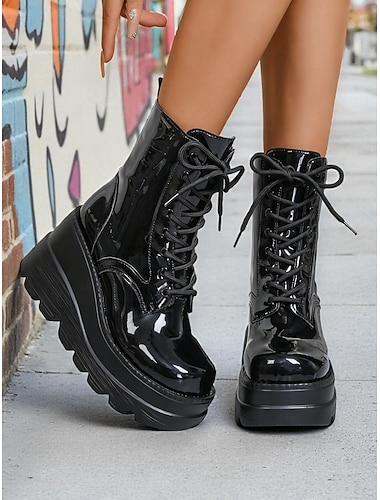  Svarta damstövlar i lackskinn med platåmönster och leopardmönster, grova snörstövlar i combat-stil för streetwear &utekväll