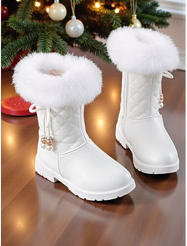 Botas de inverno infantis brancas acolchoadas com acabamento em pele sintética - calçado aconchegante e estiloso para o Natal.   Botas de inverno infantis brancas acolchoadas com acabamento em pele sintética - calçado aconchegante e estiloso para o Natal.