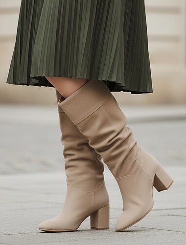  Bottes souples en daim gris pour femmes, à bout pointu et talons carrés - chaussures élégantes pour l'automne et l'hiver, parfaites pour les occasions décontractées et habillées.