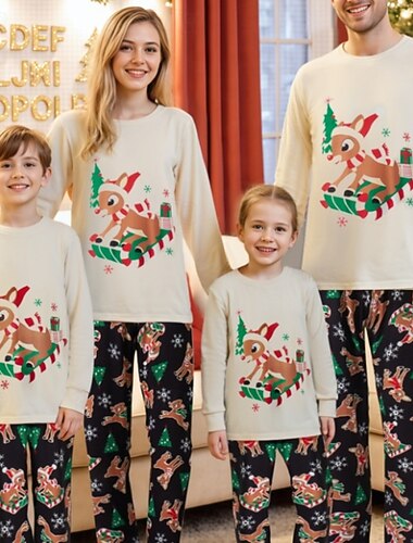  Familiestil Jul Julefamiliepyjamas Pyjamas Familiesett Grafisk Rådyr Hjem Lapper Hvit Langermet Daglig Matchende antrekk
