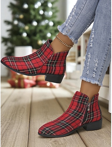  Botines navideños de cuadros rojos para mujer: estilo tartán rojo y verde, cierre de cremallera, calzado festivo elegante y cómodo para fiestas y reuniones navideñas.