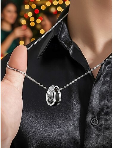  Pánský vánoční náhrdelník z titanové oceli s přívěskem – stylové propletené prsteny s diamantovým akcentem – perfektní sváteční šperk pro muže