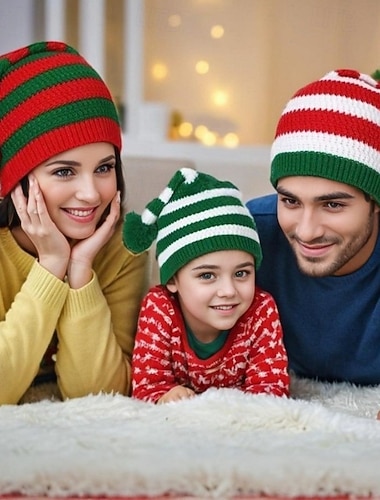 Семейный вид Новогодняя тематика Шапки Полоски Новогодние подарки Белый Красный Зеленый Повседневные Подходящие наряды   Семейный вид Новогодняя тематика Шапки Полоски Новогодние подарки Белый Красный Зеленый Повседневные Подходящие наряды