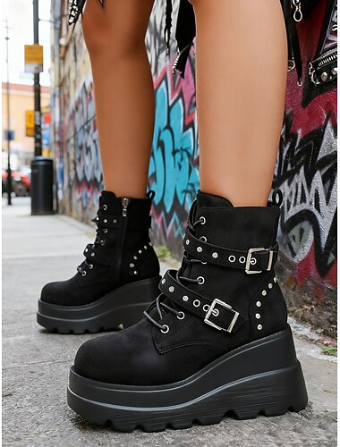  Dámské černé punkové motorkářské boty s cvočky a přezkami - platformové, šněrovací robustní boty pro ležérní, streetwear a rockovou módu