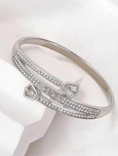  Zirkonium Klassisk Totem-serien Elegant Mote Personalisert Enkel Chrome Armbånd Smykker Sølv / Gull Til Bryllup Fest Engasjement Skoleball