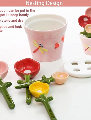  Blomstermåleskjesett - unik bakegave - søt keramisk målekopp og skje med holder - egnet for tørre og våte ingredienser - tåler oppvaskmaskin