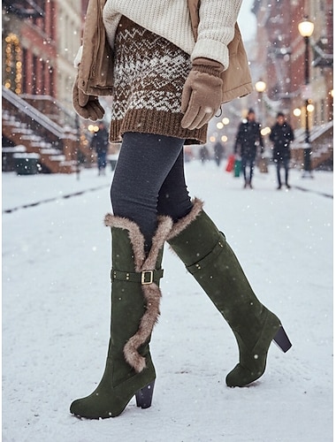  Grüne kniehohe Wildlederstiefel für Damen mit Kunstpelzbesatz – Schnallendetail, Blockabsatz, kuschelig und stylisch für Winter, Freizeit und Outdoor-Aktivitäten