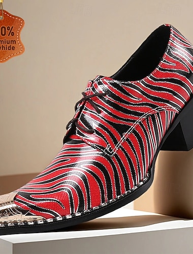  Røde og svarte herrestøvletter med sebratrykk – premium skinn med metalliske detaljer, stilige og dristige for julebord og festlige feiringer i julestemning