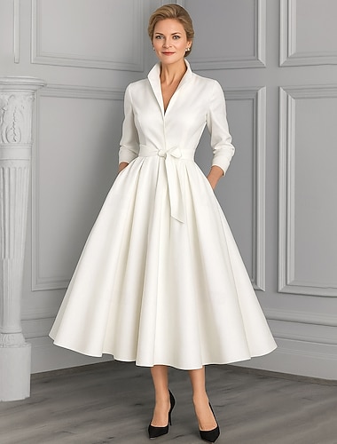  A-linja Polven yli Coctail-asu Pitkähihainen V kaula-aukko Tyylikäs Vintage Juhla Polyesteri Morsiammen äidin asu kanssa Laskokset