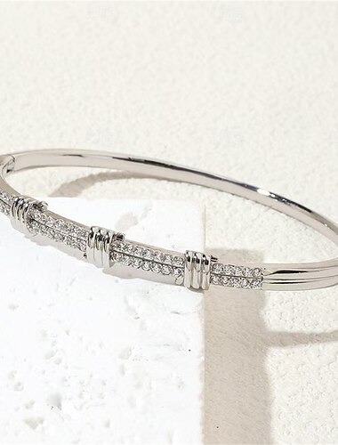  Kubisk Zirkonium Klassisk Mini Elegant Mote Personalisert Enkel Chrome Armbånd Smykker Sølv / Gull Til Bryllup Fest Engasjement Skoleball