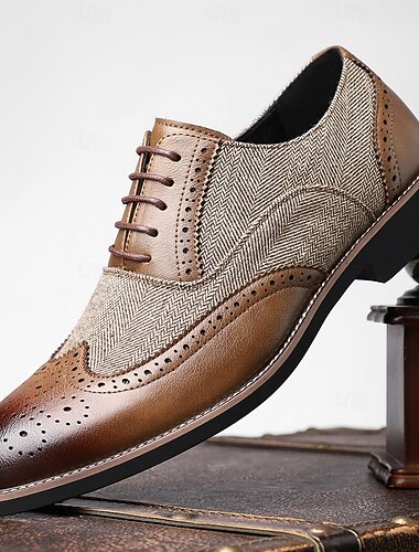  Pánské klasické hnědé perforované kožené společenské boty – stylová formální obuv na vánoční večeře a zvláštní příležitosti