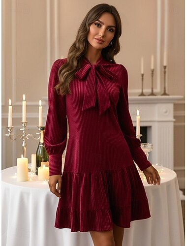  Julekjole for kvinner i fløyel, figursyet og vid kjole, fest, semiformell, fest, bryllupsgjest, ensfarget, langermet, høy hals, vinrød