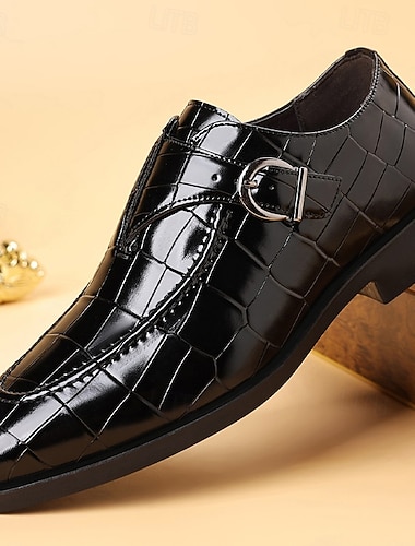  Pánské černé kožené mnišské boty s elegantním reliéfním vzorem a přezkou, ideální pro formální příležitosti, obchodní schůzky a svatby.