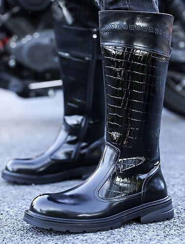 Botas masculinas pretas de couro sintético com acabamento brilhante, estilo motociclista – botas de cano alto estilosas com detalhe de zíper, ideais para uso casual e em atividades ao ar livre.