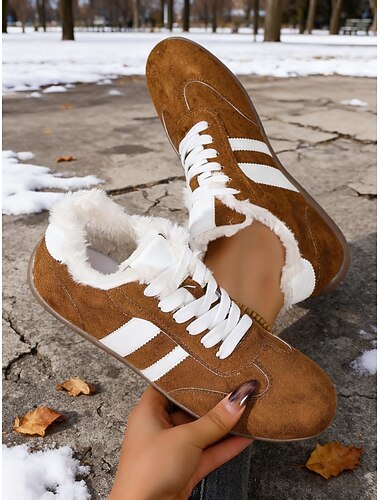  bruna damsneakers med vita ränder och fluffigt foder – avslappnade och bekväma skor för vintersport, vardagsbruk och utomhusäventyr