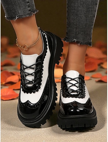 Γυναικεία ασπρόμαυρα παπούτσια Oxford με πλατφόρμα από λουστρίνι και ανάγλυφη λεπτομέρεια - ρετρό πανκ στυλ δεκαετίας 1950, ιδανικά για casual εξόδους, street fashion και καθημερινή χρήση