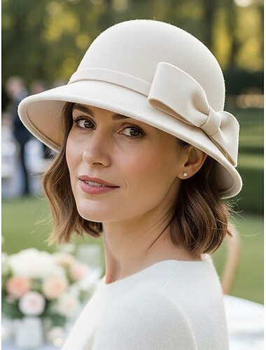  Damehatt i polyester med sløyfe, elegant og stilig, tilgjengelig i flere farger, perfekt for både uformelle og formelle anledninger