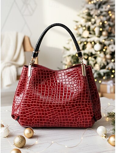  Juleveske i kunstskinn med krokodillepreget mønster til dame, klar til høytiden, tilgjengelig i rødt, blått og svart – stilig vinterskulderveske med justerbar stropp og gulldetaljer