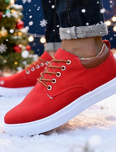  Røde julesneakers til menn med julenissetrykk – koselige og stilige sko til julehandel og høytidsfeiringer