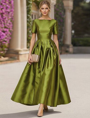  A-linja Polven yli Cocktailmekot Tyylikäs Lyhythihainen Venekaula-aukko Häät Cocktailjuhla Tafti Joustava satiini kanssa Laskokset