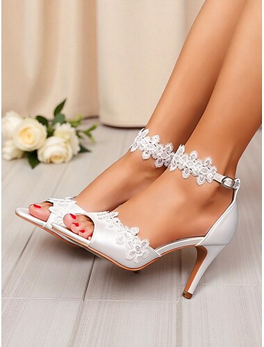  hvite blondepyntede peep-toe-hæler med ankelreim til dame - elegante brudesko til bryllupsfesten, stilige, pene sandaler for motebevisste kvinner