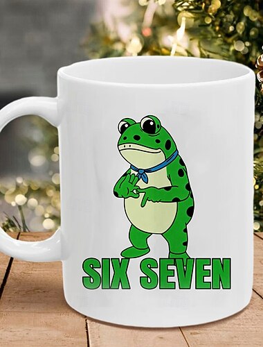  6 7 フロッグのミームマグカップ、面白いギフトマグ、トレンドコーヒーカップ、6 7 のハンドサインを掲げるかわいいカエル、10代男性女性向けのトレンディなミームギフト