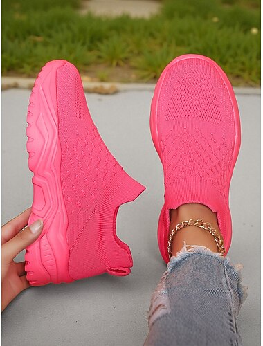  Damskie, jaskrawoczerwone, wsuwane buty sportowe z przewiewnej dzianiny – lekkie i wygodne trampki na co dzień, w podróży i na niezobowiązujące wyjścia