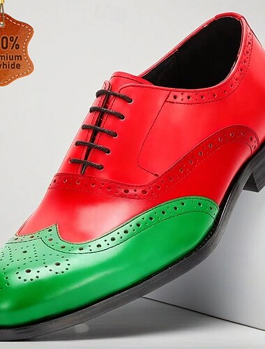  Sapatos brogue masculinos em verniz vermelho e verde - calçado formal elegante e arrojado para o Natal, festas de fim de ano e ocasiões especiais.