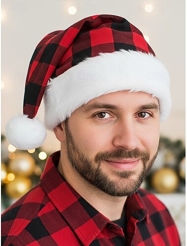  Gorro navideño unisex, de poliéster y felpa con estampado de cuadros rojos y negros, perfecto para las fiestas navideñas y las celebraciones de invierno.