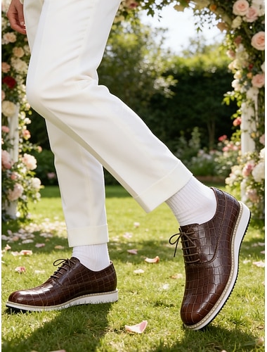  Brune herresko med krokodillemønster – luksuriøse skinnsko med snøring, perfekt for bryllup, formelle arrangementer og kontorantrekk