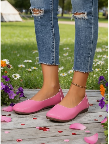  női rózsaszín, bő szabású, bebújós lapos talpú cipő rugalmas talppal tavaszi és nyári kirándulásokra, valamint mindennapi viseletre.