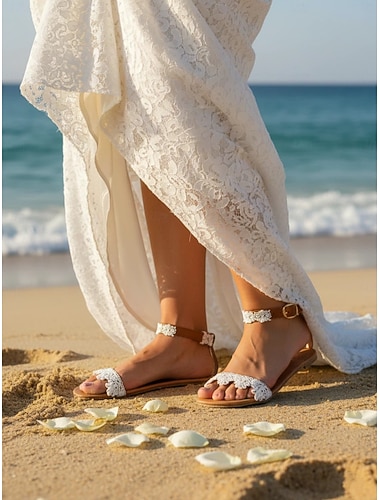 Witte enkelbandsandalen met kant voor dames met bloemendetails - open teen, lage hak, bruidsschoenen voor een bruiloft in de tuin of op het strand