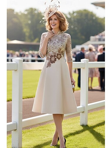  A-linje Knelengde Derbykjole Kjole til brudens mor Halvlange ermer Dronning Anne Elegant Årgang Glitrende Kentucky Derby Sateng med Perlearbeid